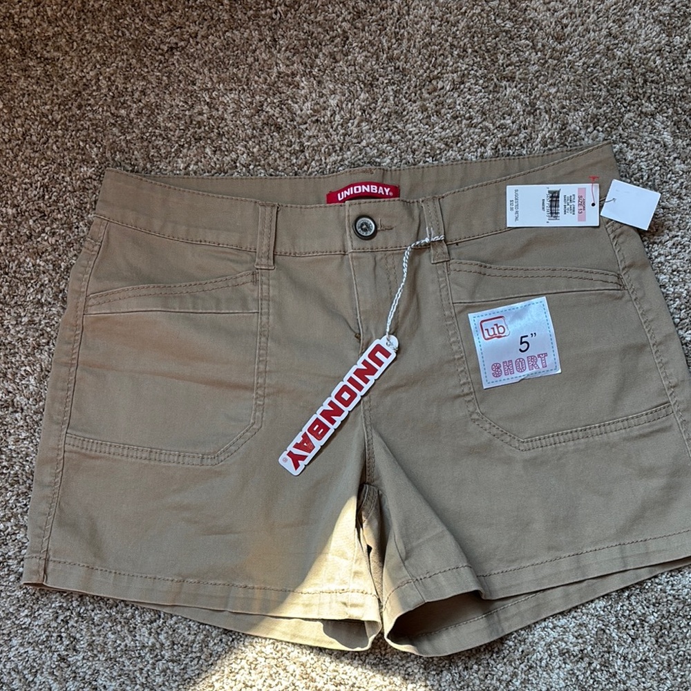 UNIONBAY Tan Cargo Shorts Casual Comfort